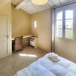 2 Bedroom Lovely In Saint-laurent-de-la-ca Dom wakacyjny