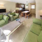 2 Bedroom Lovely In Saint-laurent-de-la-ca * Saint-Laurent-de-la-Cabrerisse