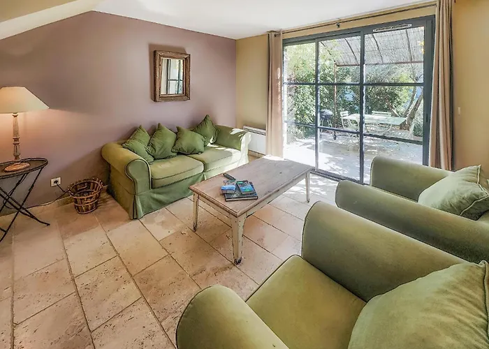 2 Bedroom Cozy In Saint-laurent-de-la-ca Σπίτι διακοπών